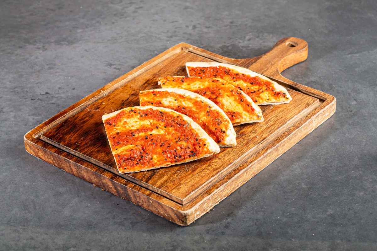 Muhammara manakish